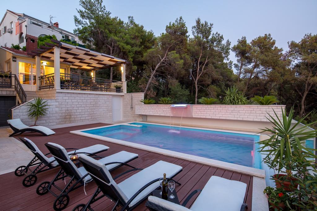 Villa Fani - Apartments In 特罗吉尔 外观 照片