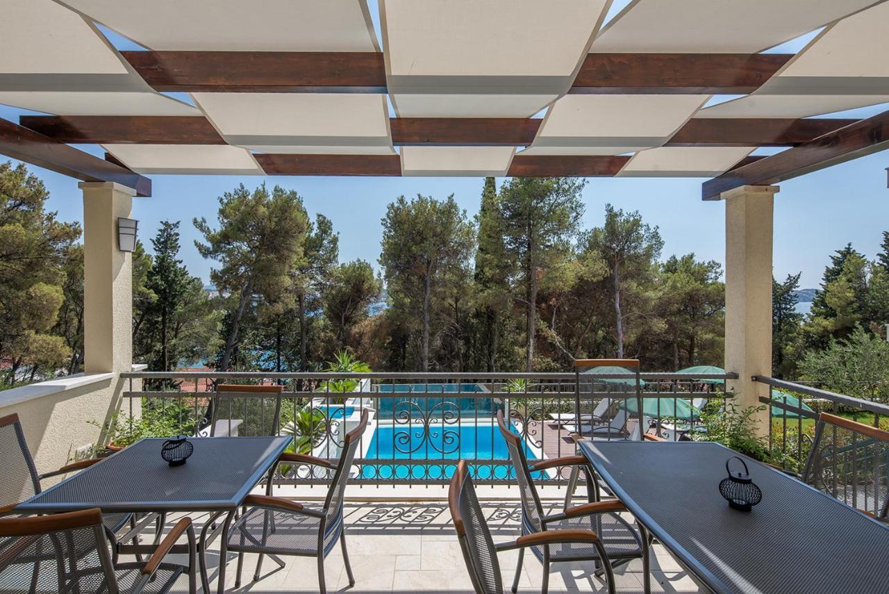 Villa Fani - Apartments In 特罗吉尔 外观 照片